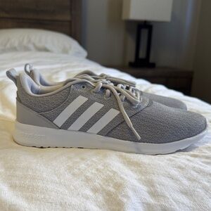 Adidas Men's Light Gray Sneakers